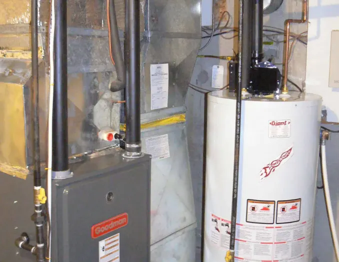 Wall-mounted tankless water heater with copper piping