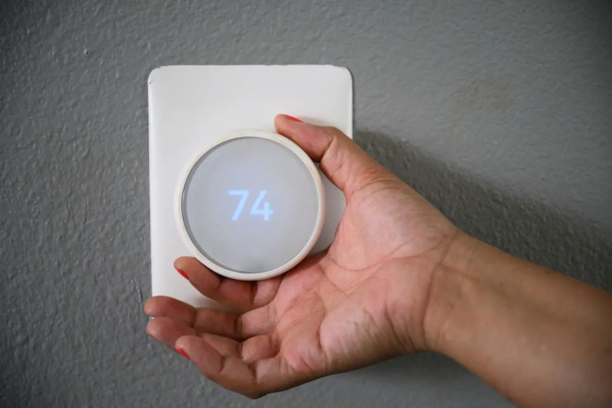 Zone thermostat in Houston office building
